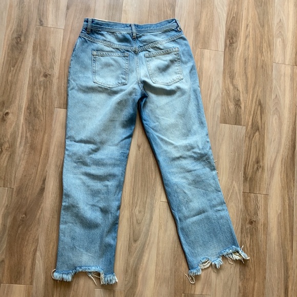 We the free distressed w holes raw fray hem button fly jean size 26 - Picture 6 of 17